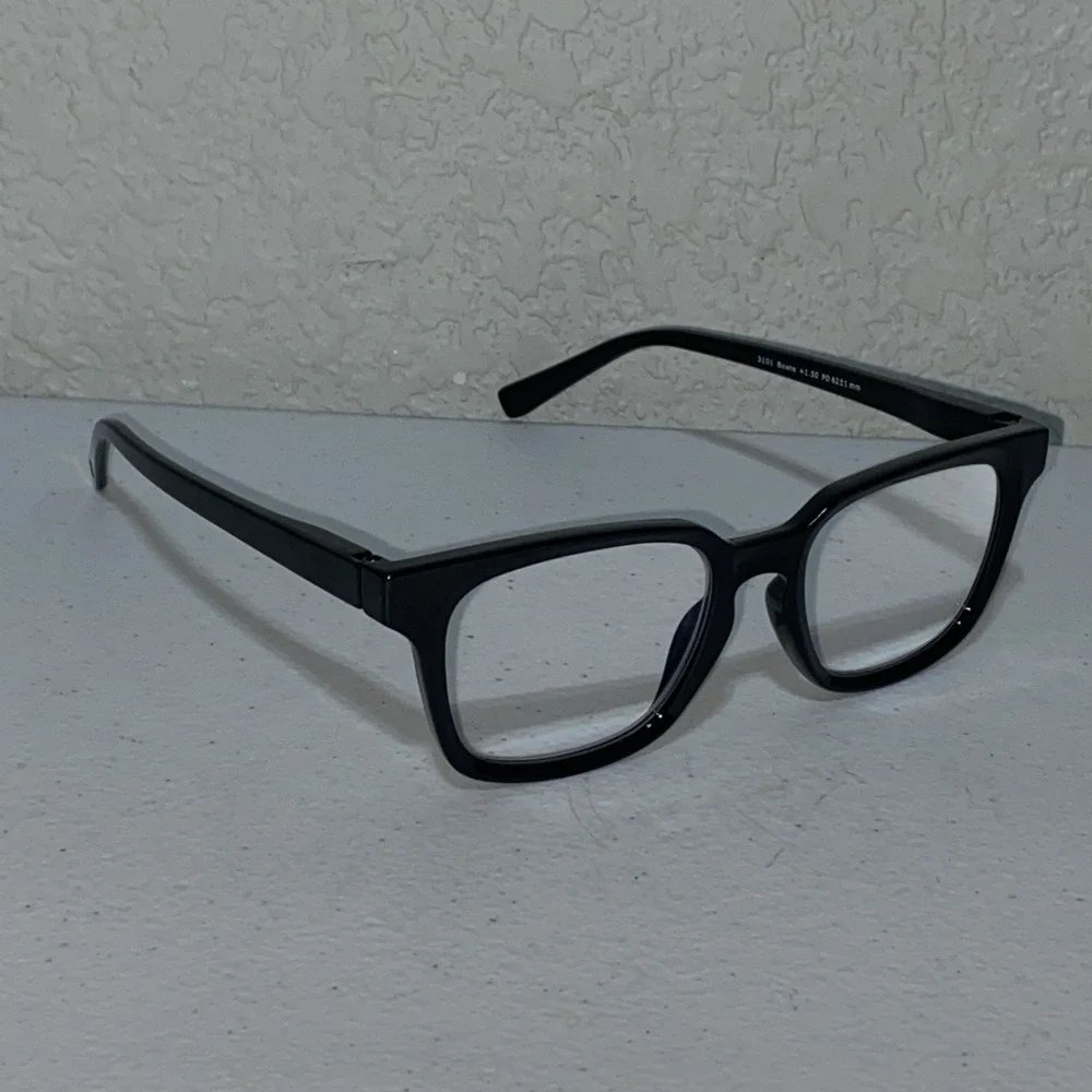Peepers Reading Glasses +1.50 Blue Light Block Solid Black Classic Square Bowie